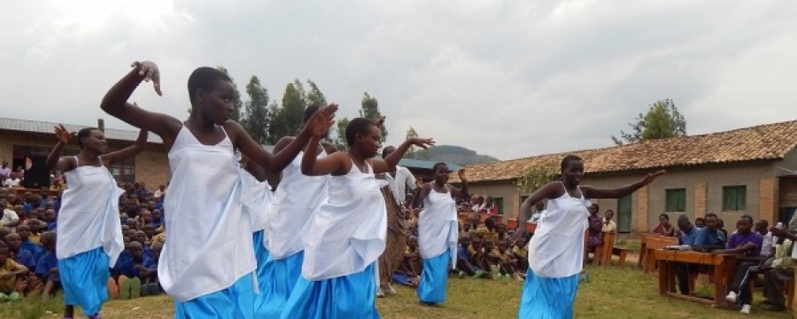 Hope Foundation celebrates the launch of GrowUp Smart. Photo Credit:Theophile Nsengiyumva, Marie Mukabatsinda, IRH/Rwanda