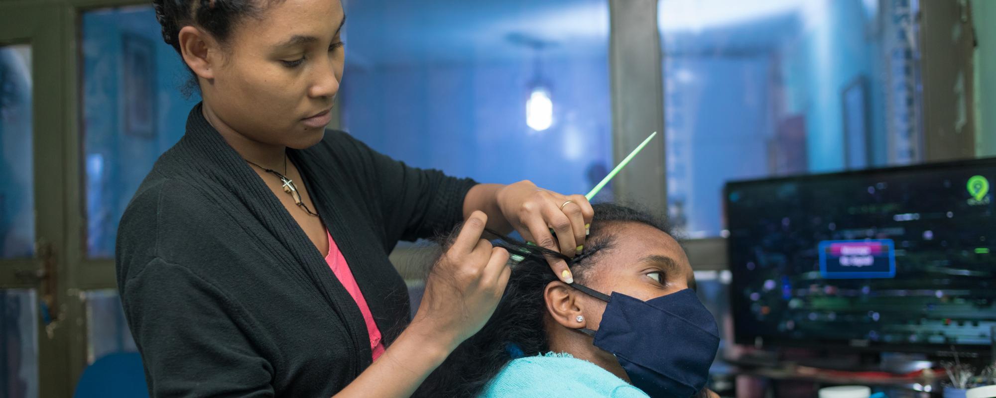 Lady in the hairdresser